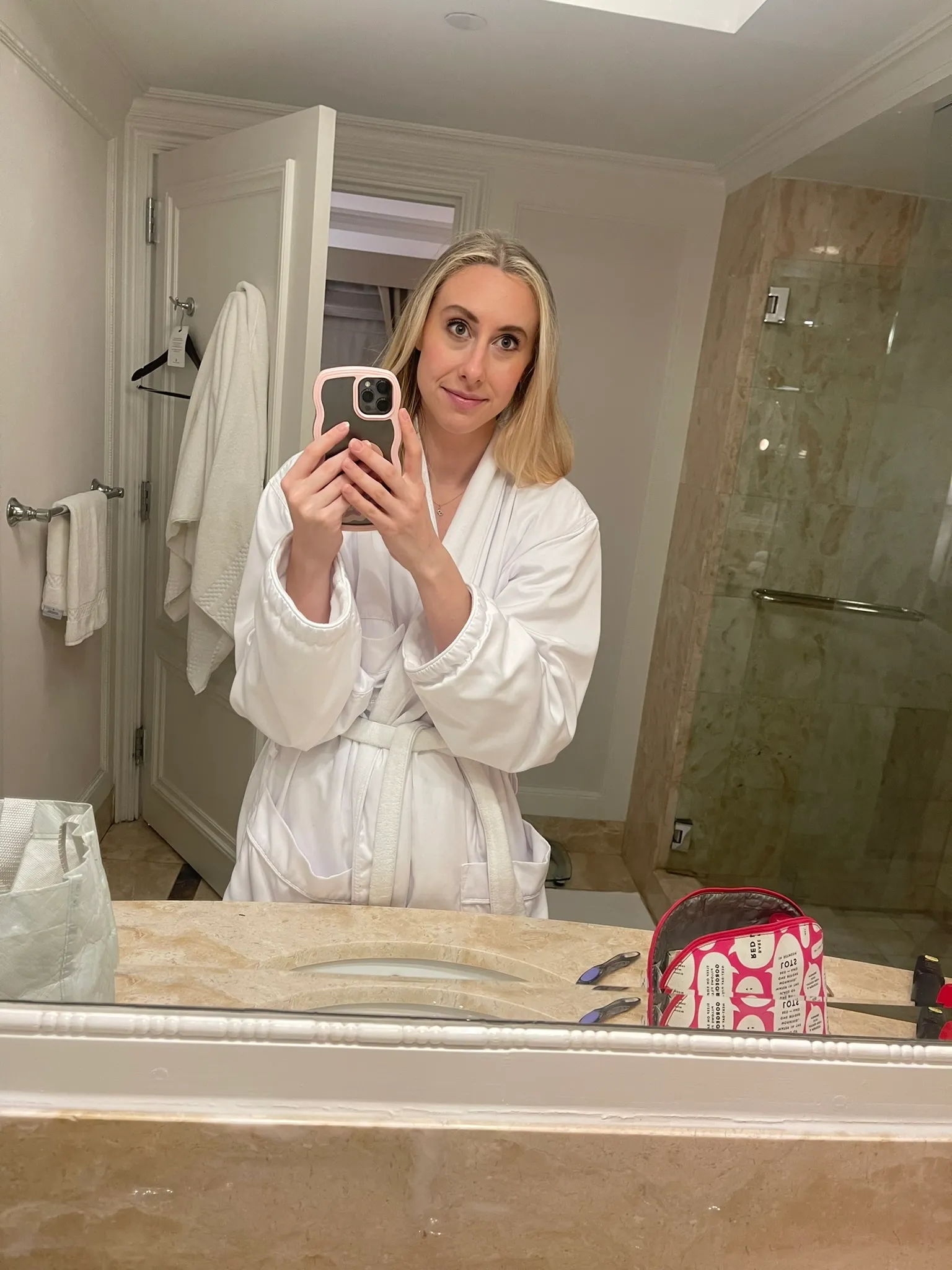 Melinda Godel, Robe at the Sink