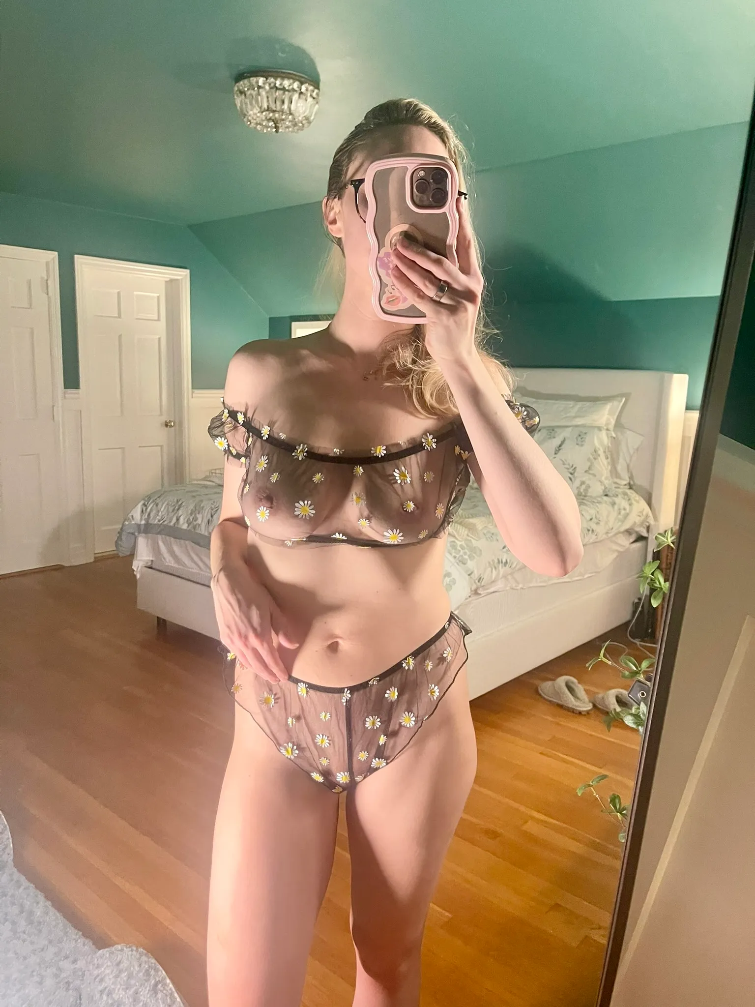 Melinda Godel, Daisy Sheer Set