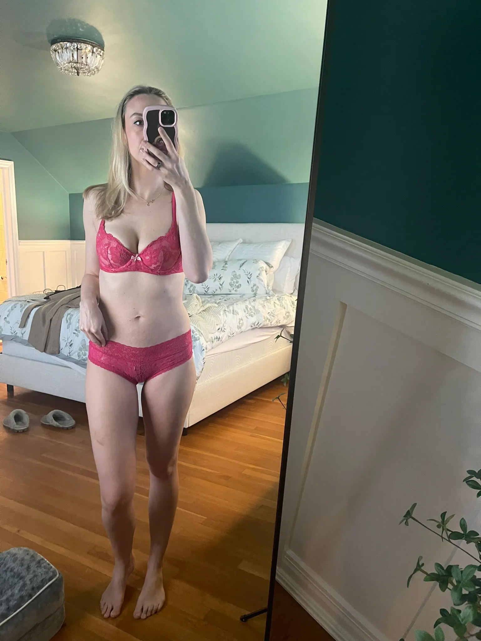 Melinda Godel, Red Lace, Full Length
