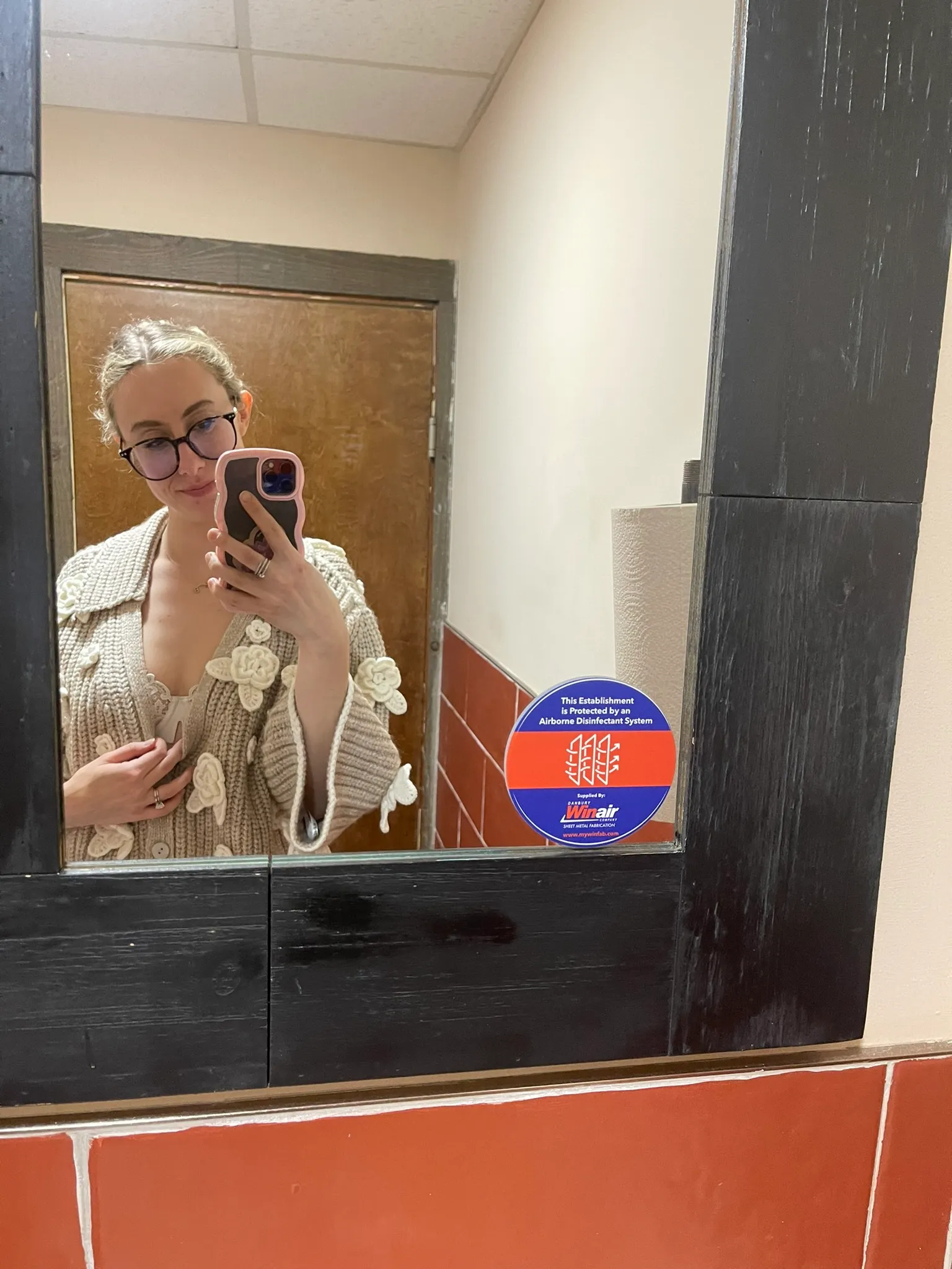 Melinda Godel, Cardigan in the Mirror
