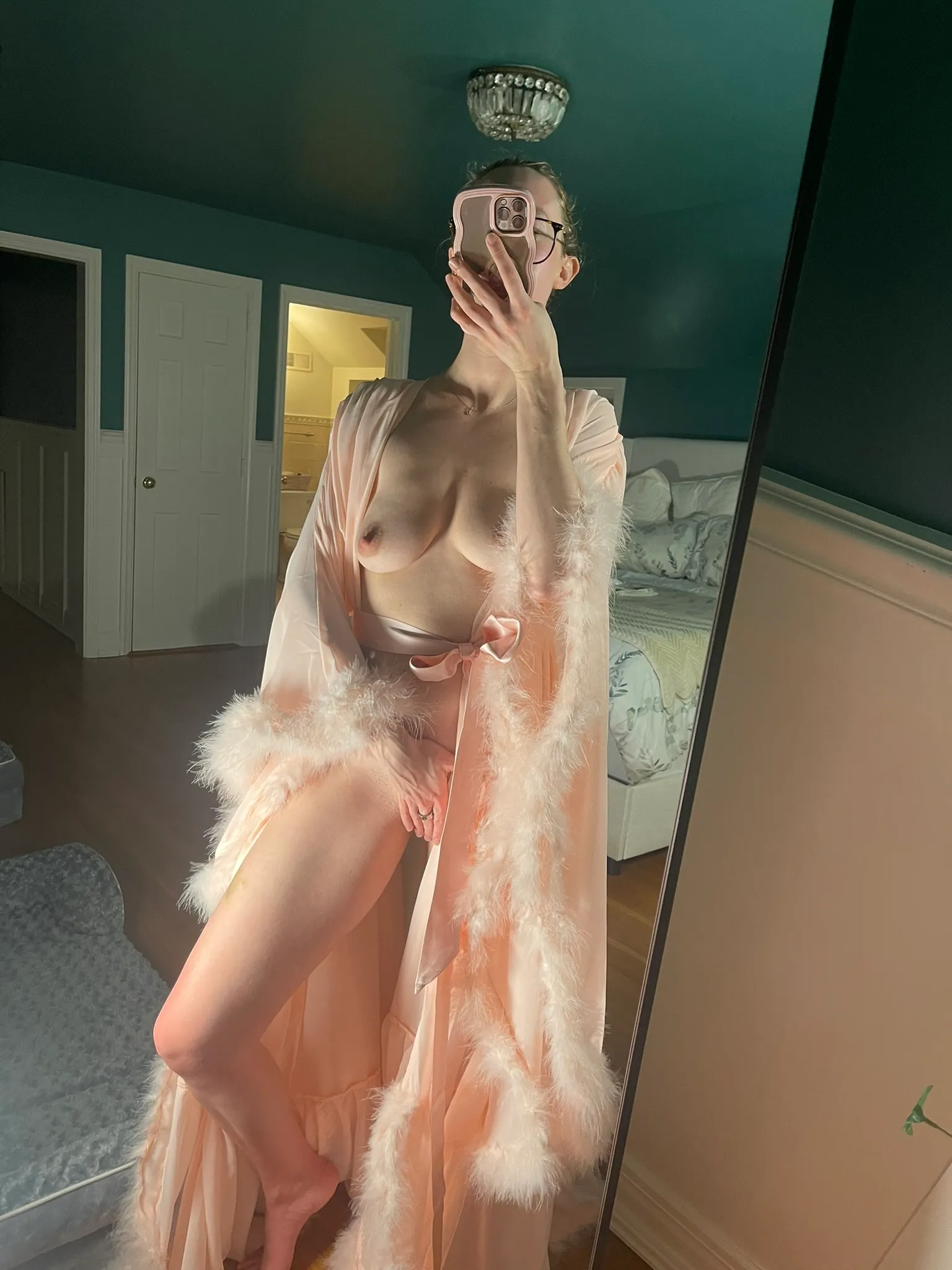 Melinda Godel, Peach Feathers Parted